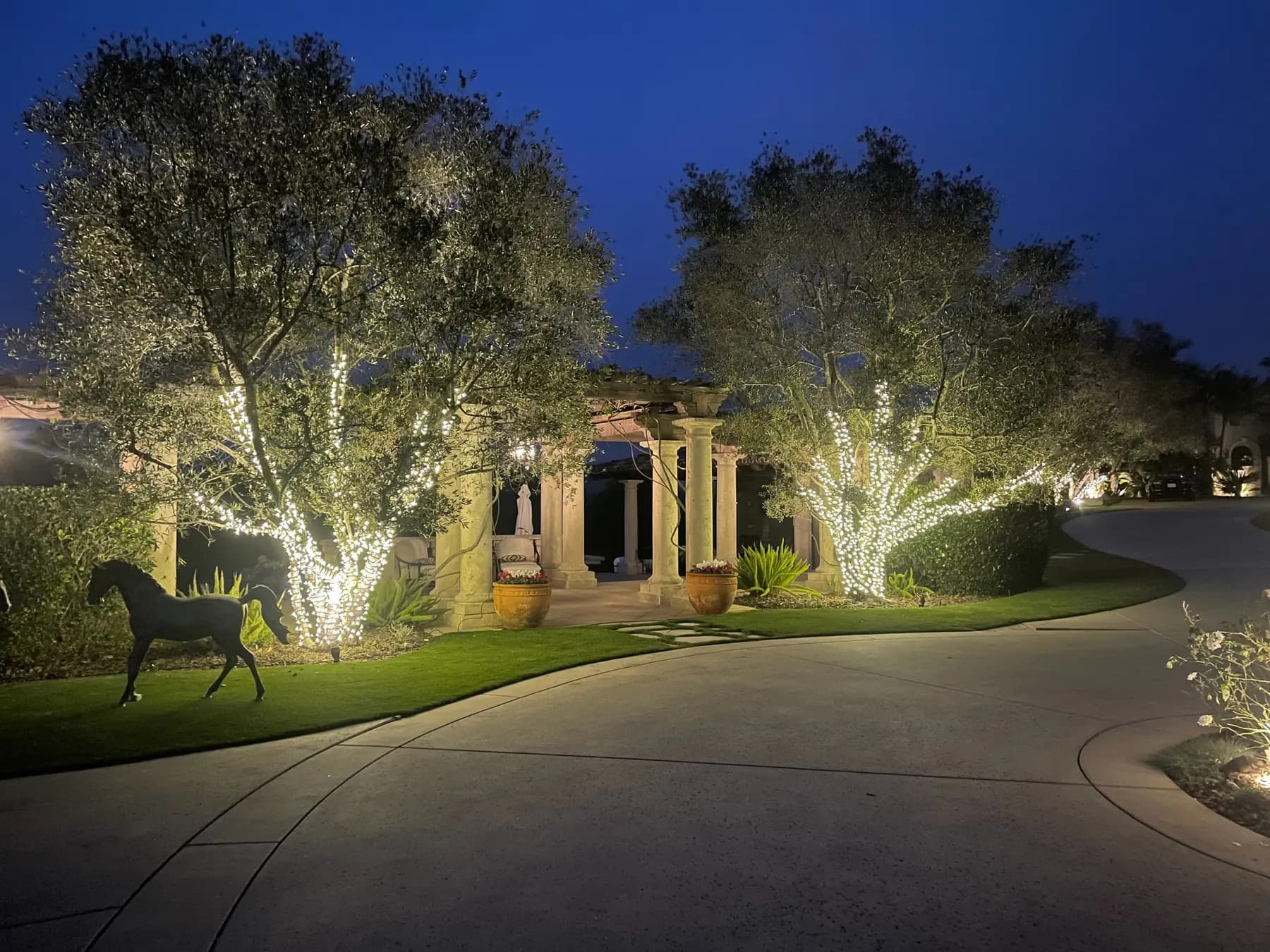 Ohana Christmas Lights installation in San Diego